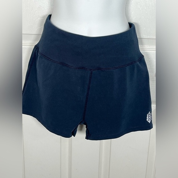 Free People Movement Hot Shot Micro SET- Navy NWT Large - Picture 8 of 14